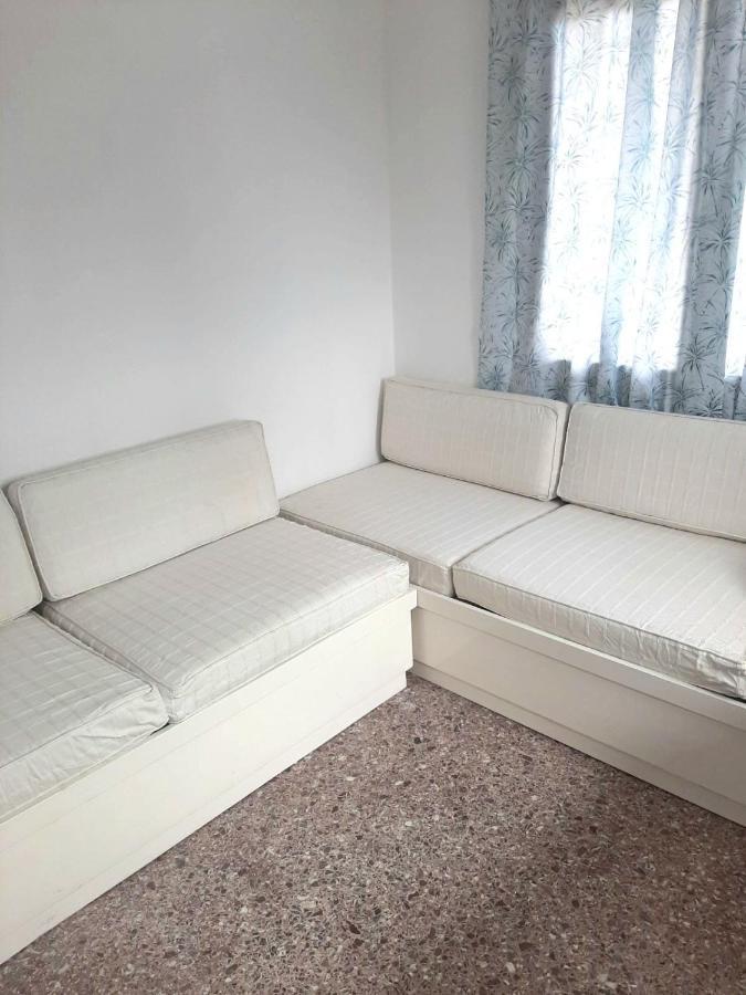 Blue Horizon Apartment Nea Vrasna Exterior photo