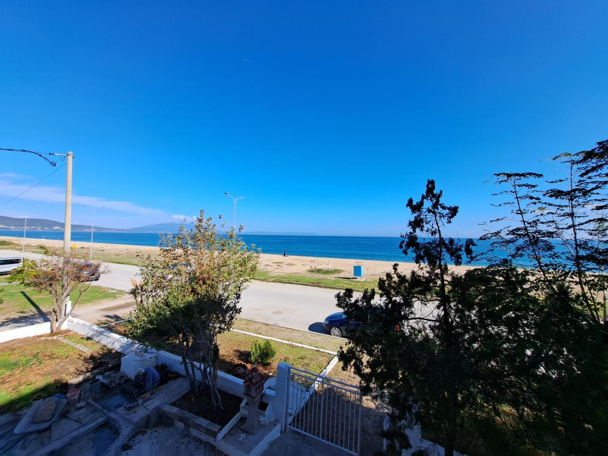 Blue Horizon Apartment Nea Vrasna Exterior photo